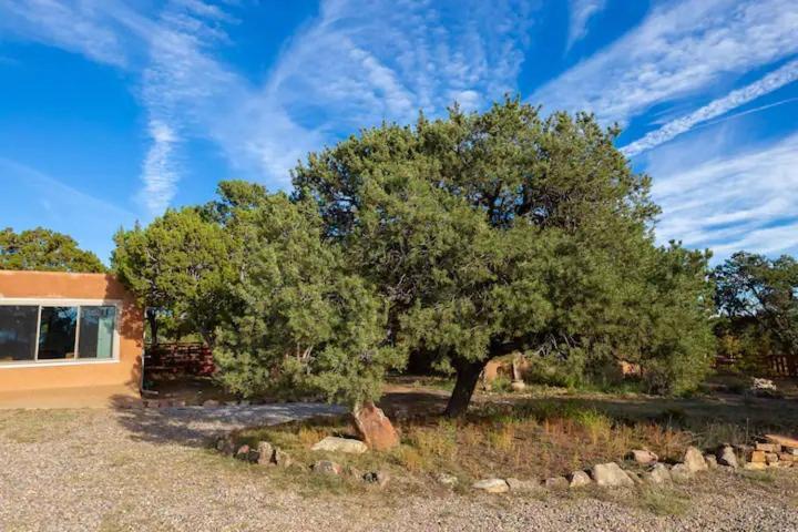 Pet Friendly Pinon Heaven Bed & Breakfast Canada de los Alamos ภายนอก รูปภาพ