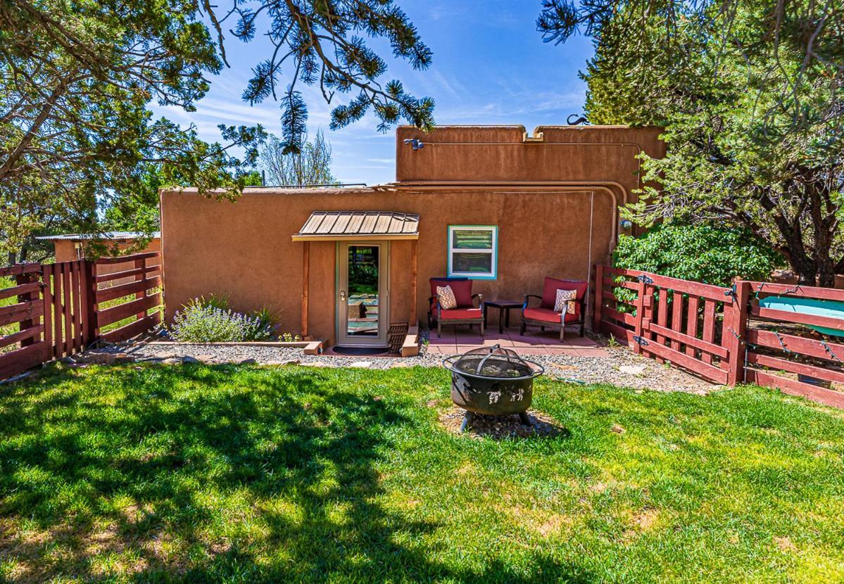 Pet Friendly Pinon Heaven Bed & Breakfast Canada de los Alamos ภายนอก รูปภาพ